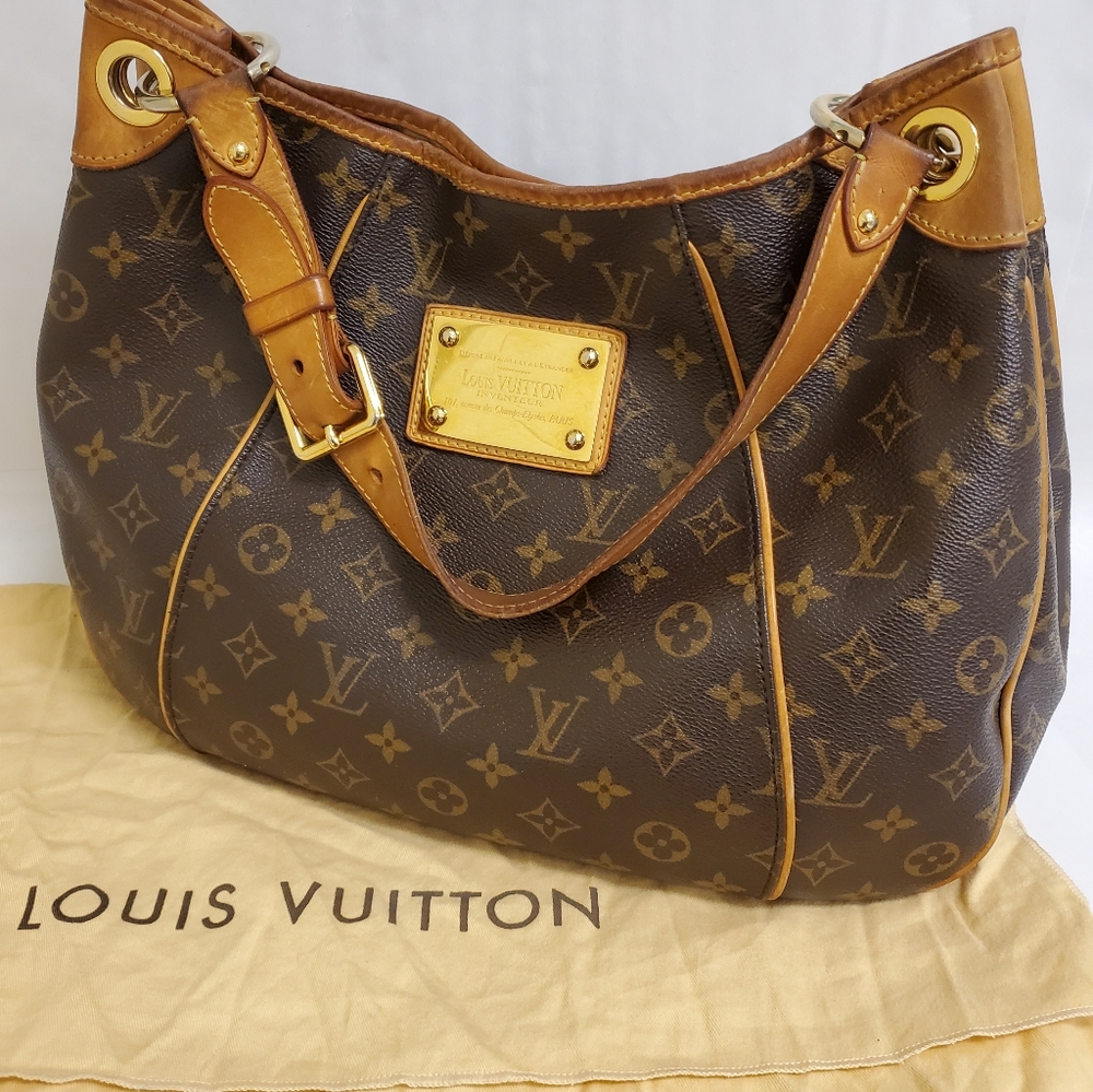 Louis Vuitton Monogram Galleria PM